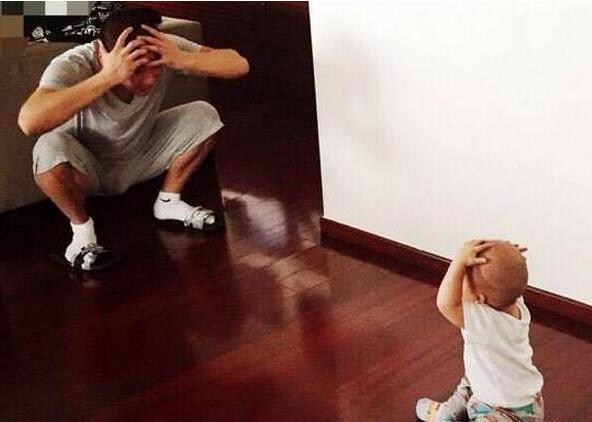 ?参观吴京八千万的豪宅，全屋铺了高级木地板，进门才知这么豪华