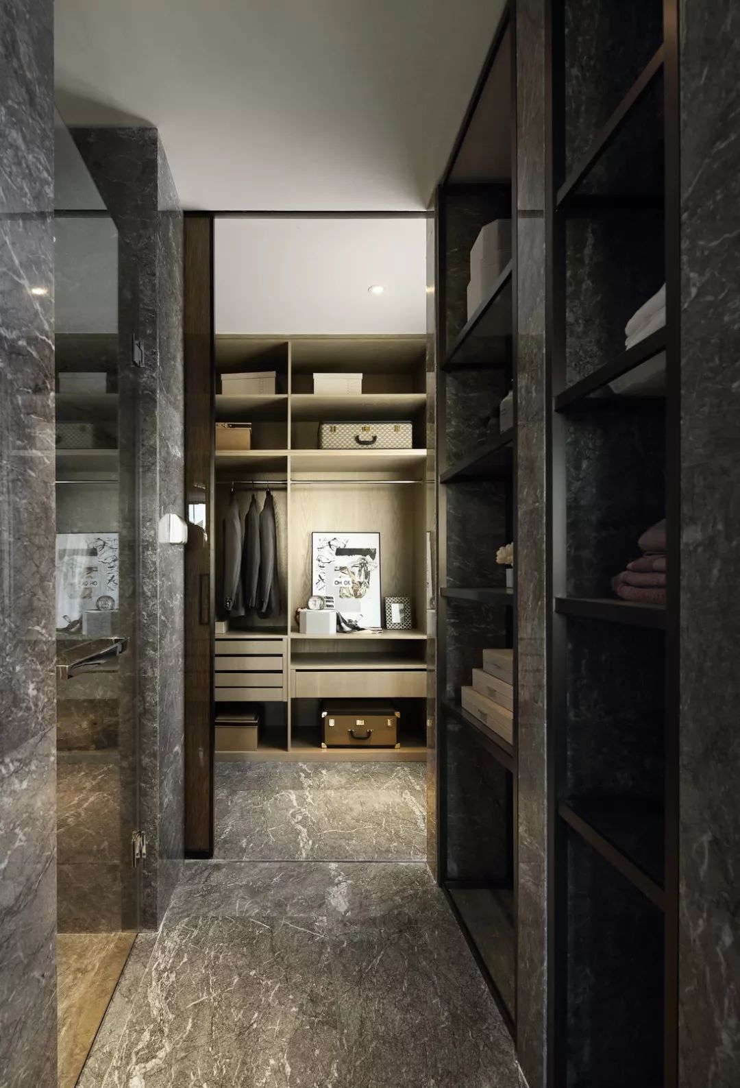 247㎡现代轻奢，素色+圆弧线条，档次优雅！