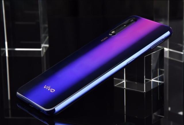 3200W+4800万，vivo Z5样张实力碾压小米CC9，网友：等等党的胜利