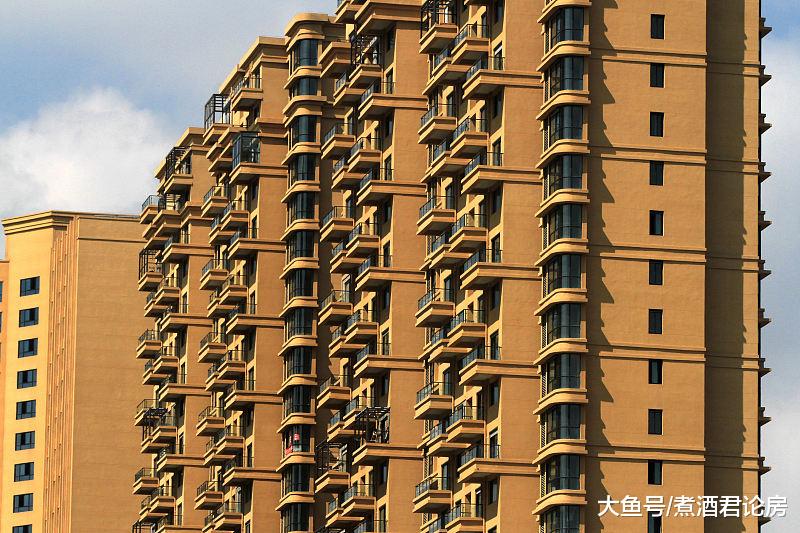 “1420套房”被甩卖，楼市开始“脱虚向实”，炒房客正在离场