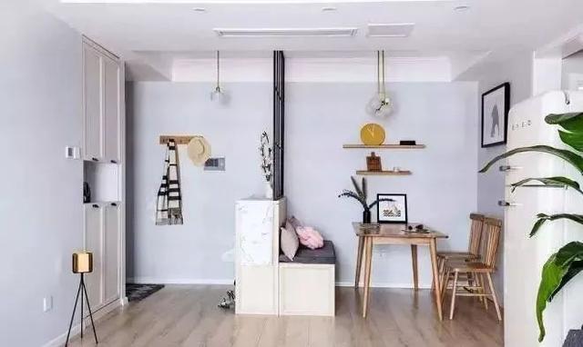 85平清新简约两居，玄关和餐厅卡座的一体化设计实在太惊艳了！