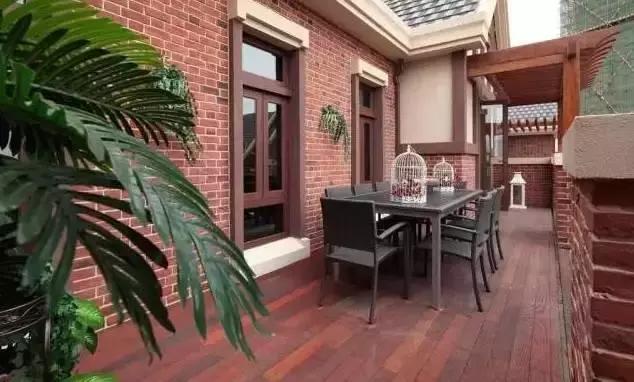 买顶楼就是好，一个露台那么漂亮，买到就是赚到！