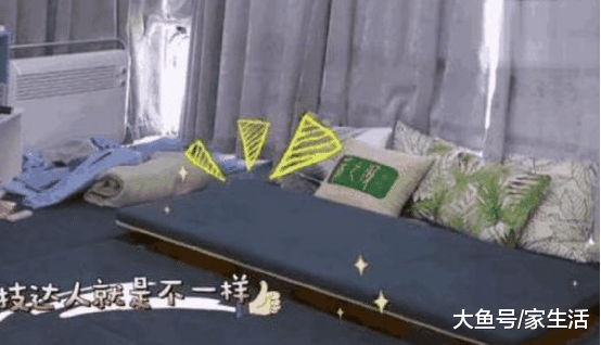 带你参观韩雪的房子，她其实是个科技达人，家里装了很多“机关”