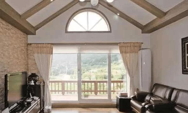 藝術家老夫妻斥資240W深山蓋別墅, 建成家人由反對變支持