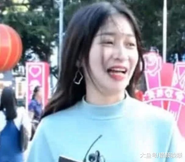 誰知盤中餐的前一句是什么？小姐姐無奈答錯，網友：還給老師了