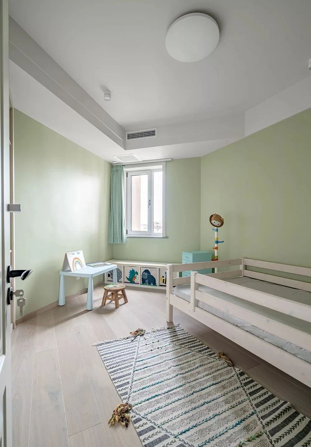 110㎡奇葩户型的颠覆改造，异形不仅利用充分，还成为空间亮点！