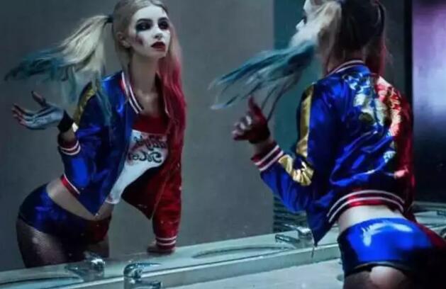 有一种腿叫做小丑女的饱满腿, 让观众沦陷, 网友: 渔网袜撕裂, 我服