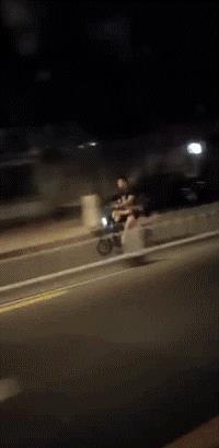 哈哈，这集福的方式，看着有点骚啊