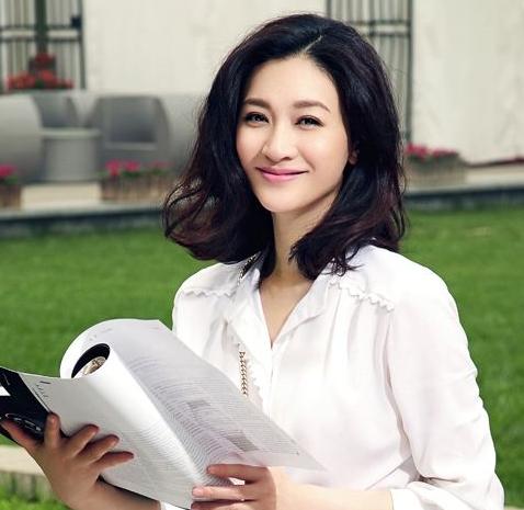 晒晒李小冉现实的豪宅，特地打造了花园，老公太宠爱她了