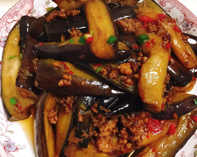 茄子是一种非常美味的蔬菜，但很多人用错误的方法炒茄子