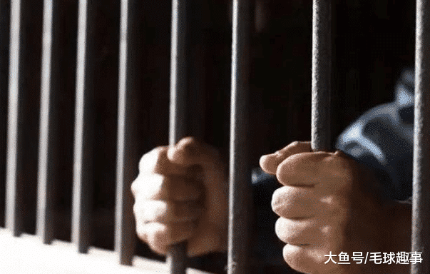 代驾电动车自燃，120万宝马烧毁！代驾小哥：赔不起，蹲3年牢吧！