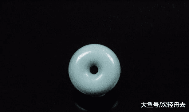 ＂这些玉石会越来越贵，未来价格暴涨，幸好现在还可以买到＂