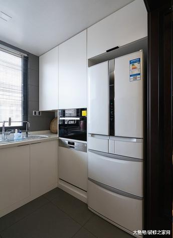 自己家是特别的，也是在这个城市的落脚地，装修有超凡的高级感