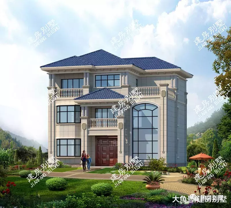 宽11-12米的漂亮自建房，第一栋被夸是小城堡，第二栋30万