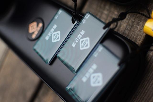 无网络也可以 密码盘自设定 青松沃德智能指纹锁L12 体验