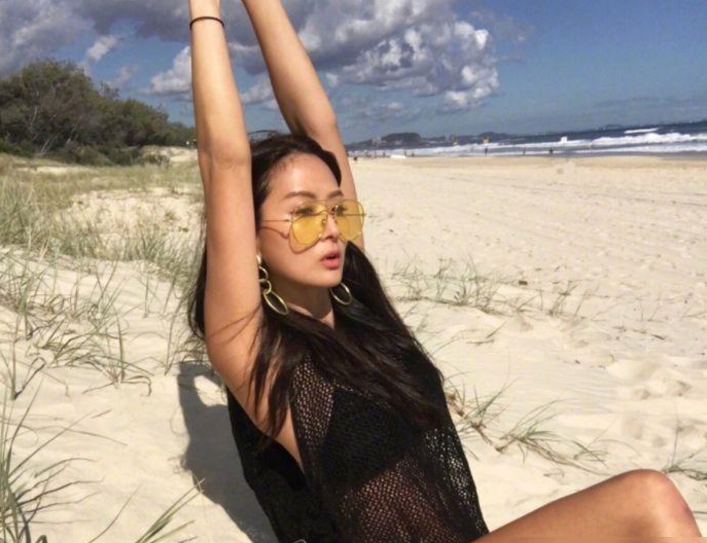 把老公熬成爹的台湾名媛，婚后20年的合影像父女，被称“最美少奶奶”