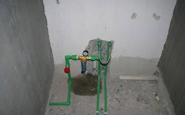 遇到不靠谱师傅，差点被坑！入户水管改成20管，以后用水没影响？