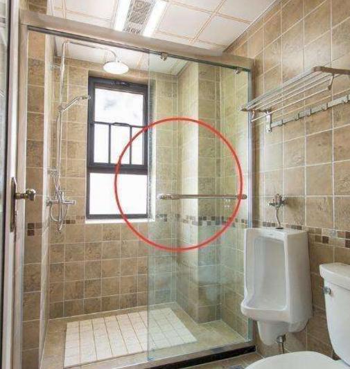 淋浴房想要排水快又美观，师傅教我4个装修小技巧，太管用了