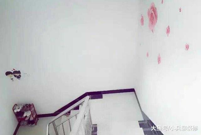 乡亲来参观新房，老婆非让人家换拖鞋，我感觉我在村里混不下去了