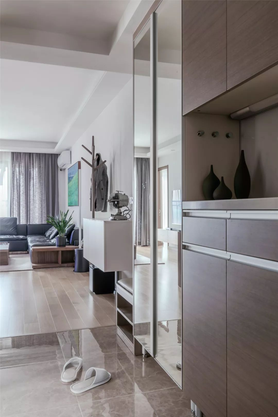 72㎡简约MUJI风，简单舒适的空间，沉稳端庄