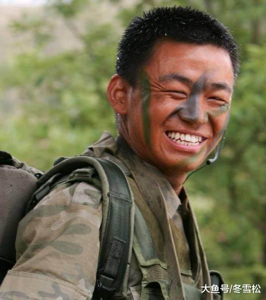 穿军装最帅的8位男明星，胡歌排第6，第1无法超越