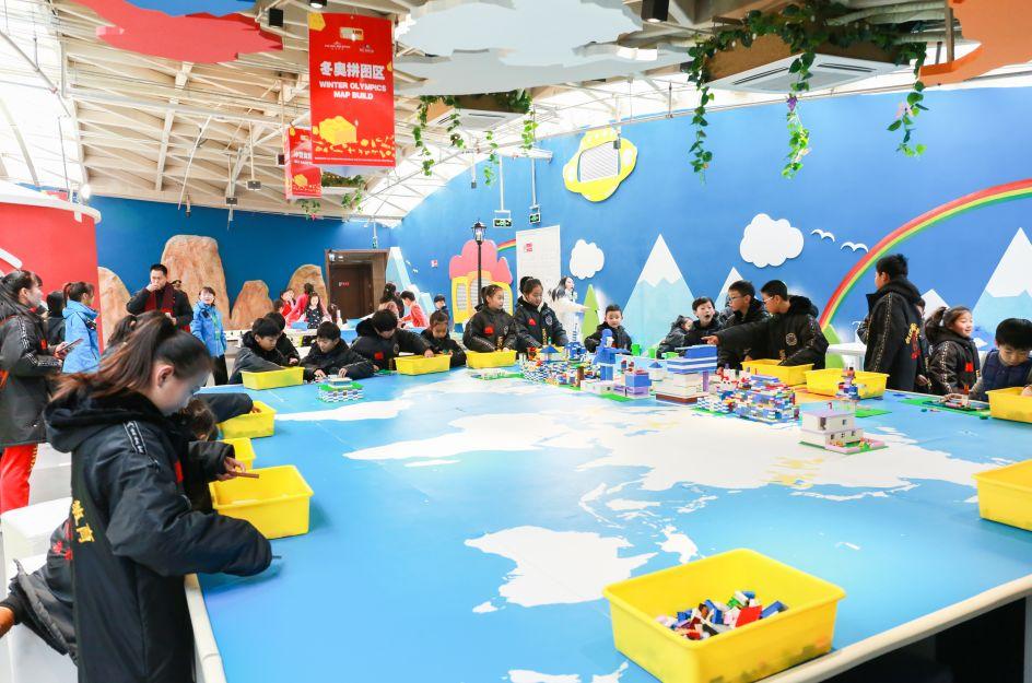 假日新资讯丨京张高铁完成联调联试，开通进入倒计时！最高时速385公里