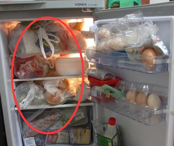 建议大家：别往冰箱塞一堆垃圾袋了，瞧瞧香港人做法，整洁干净又美观