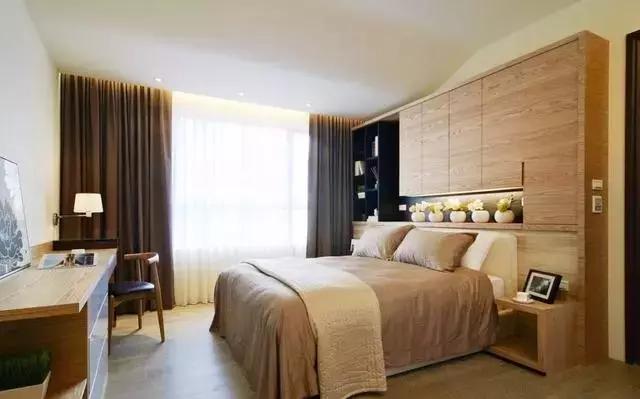 卧室还放床头柜？早过时了，这样设计才好看实用有逼格