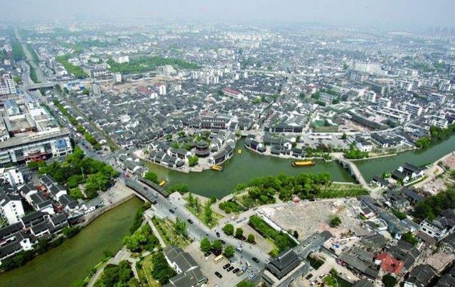 多年后，房子多数变成“空屋”，会产生不少鬼城