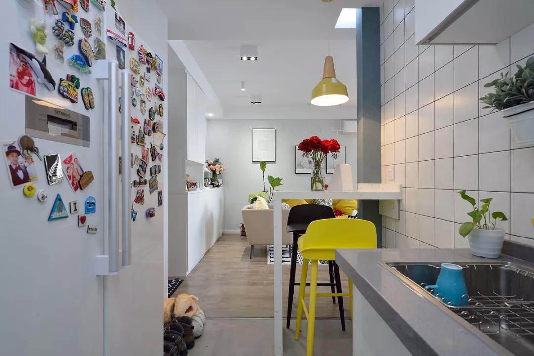 使用面积62平米的两居室，简约北欧风装修，开门就被吸引住了!