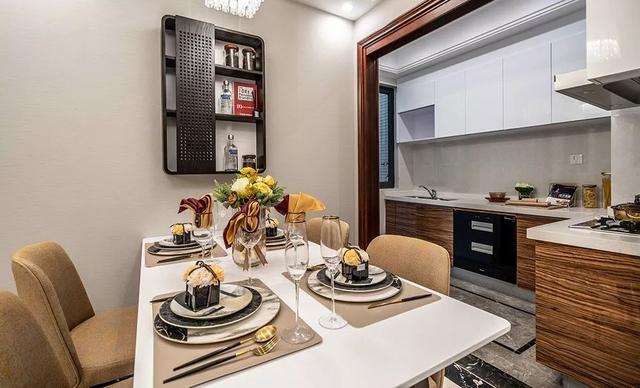 千灯湖总价1字头！绝版85方三房带主套！一线望江大城