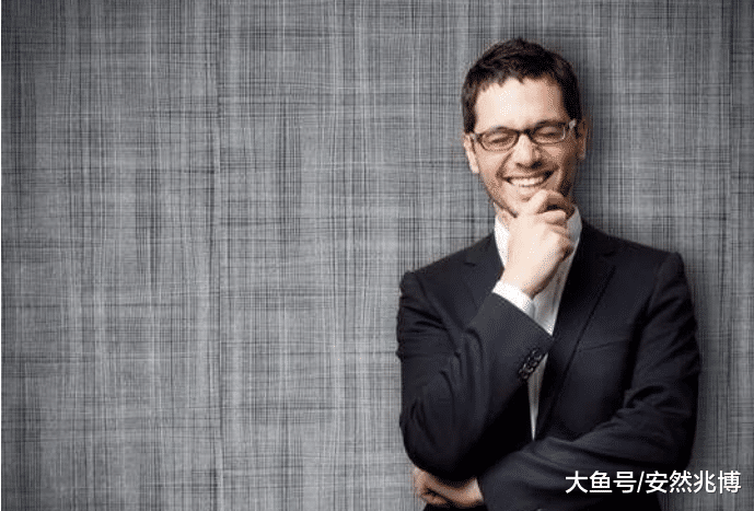 女面试官：下班后，我问你是否忙，你怎么回答？他机智回复被录用！