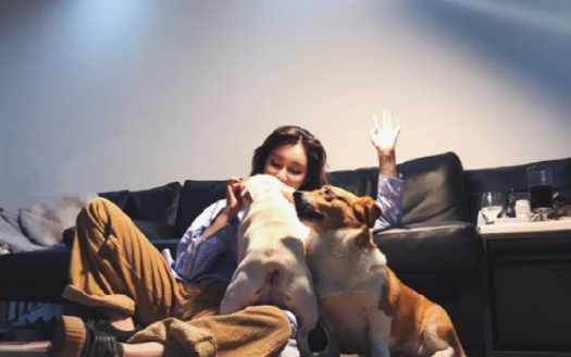 晒晒李雨桐住的豪宅，全屋都是大理石装饰，布置时尚又简单