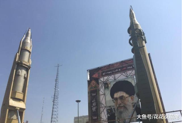 美盟军正在鼓舞士气，伊朗导弹却从天而降，演讲司令命丧当场