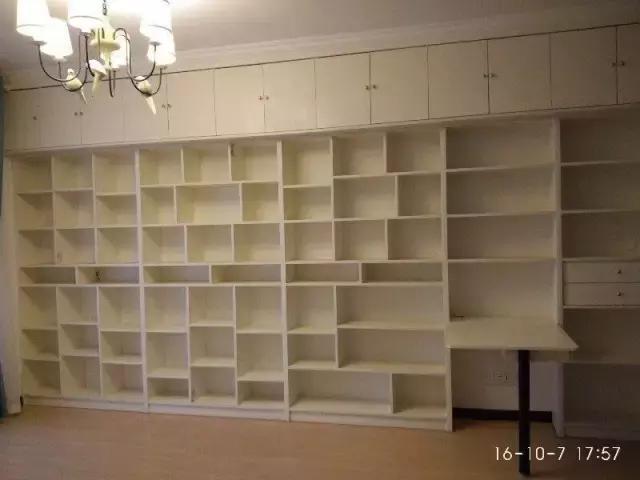 客厅变书房, 治好全家爱看电视的毛病【漫画】