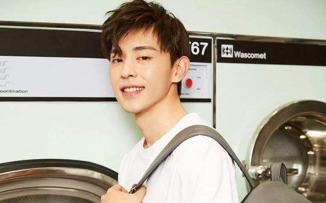 新晋演员邓伦被称丑帅，演技颜值双在线的他今年爆红，因为这部剧