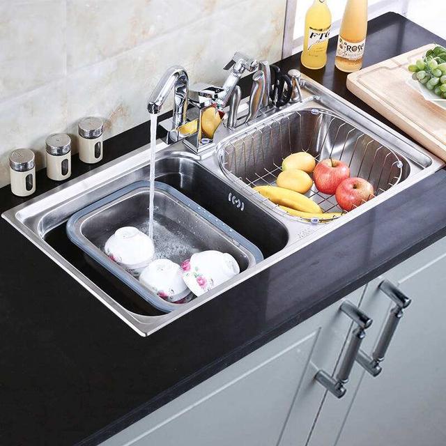 水槽边玻璃胶发霉了，别用洗洁精了！学一方法，一抹一擦干净如新