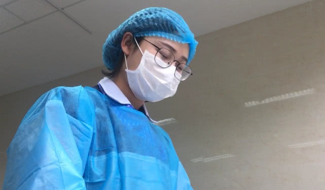 化妆师|女大学生去殡仪馆当化妆师,被男友提分手,月工资还以为看错了