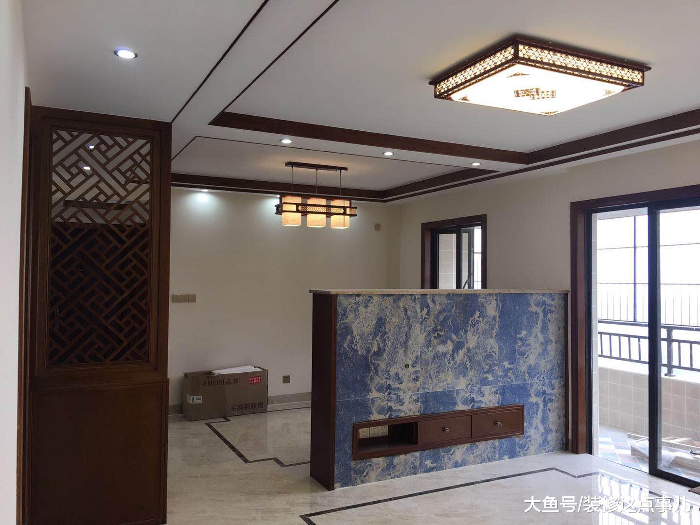 电视柜选成品好还是定制好？我的经验之谈你可以参考下！