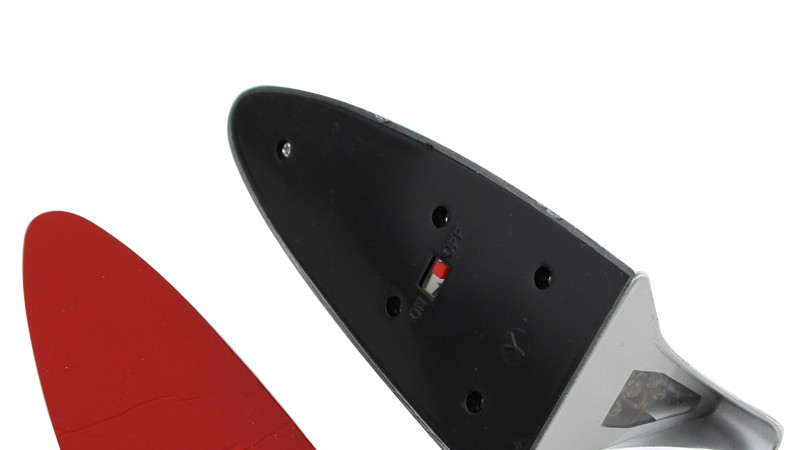 在超车道上还打左转向灯？告诉你：这是暗语，不懂就要小心点