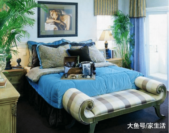 夫妻卧室不要放有这4件东西，容易发生矛盾，还好听了师傅说