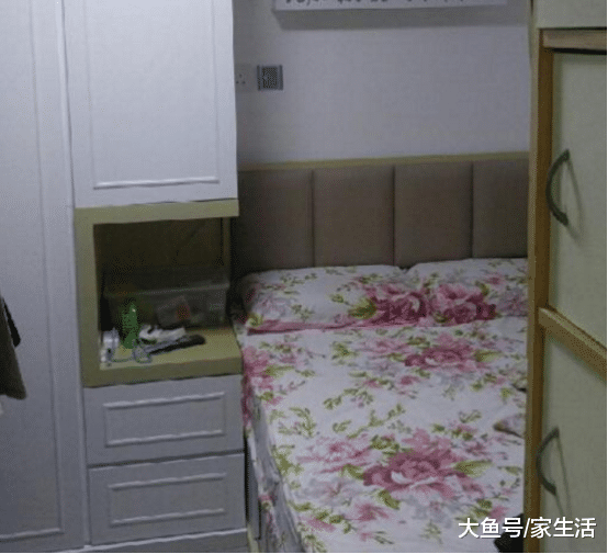 表姐在香港買的房子，幾百萬才40平米大，連客廳也要放個雙層床