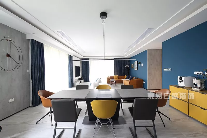 蓝色才是轻奢的味道 #130㎡都市轻奢