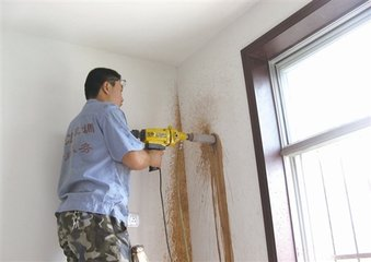 请人打孔一个80，中国“航空钻”走红，钻墙如泡沫，3秒一个洞