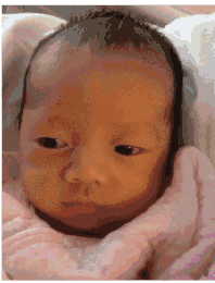 爆笑GIF：兄弟，你走路能不能稳一点，晃得我都看不清手机屏幕了