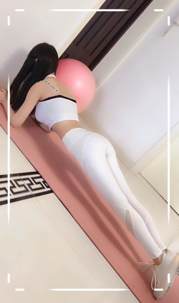 差一点，小姐姐就完美了！