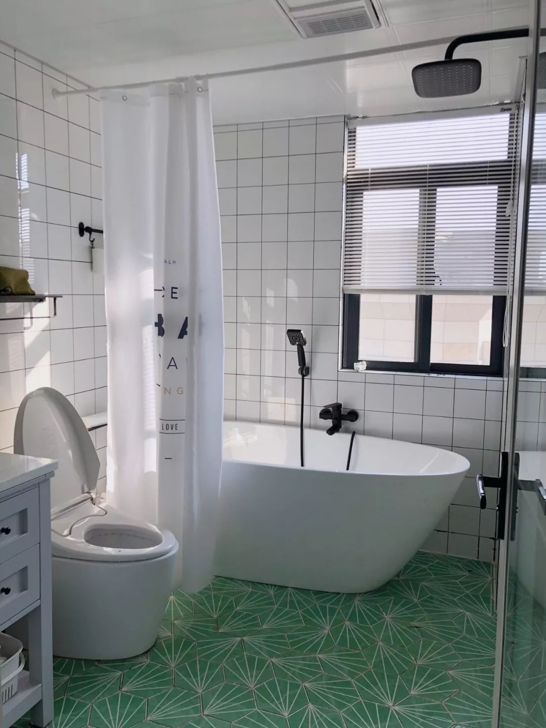 卫生间吊顶，除了铝扣板，还能怎么办？