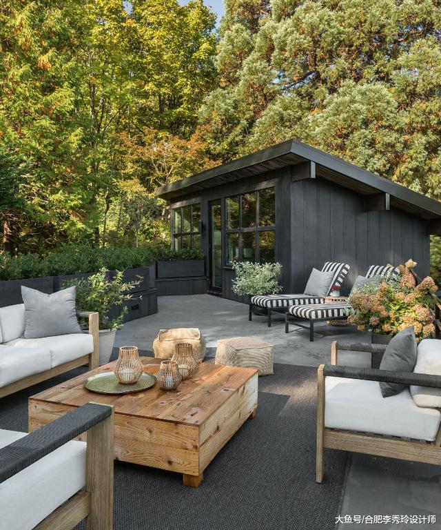 还是这种充满乡村气息的别墅，大气舒适，谁见了不喜欢呢！