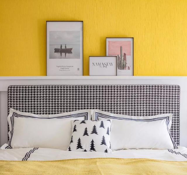 100㎡清新北欧风格家居装修 主卧兼具书房和衣帽间功能