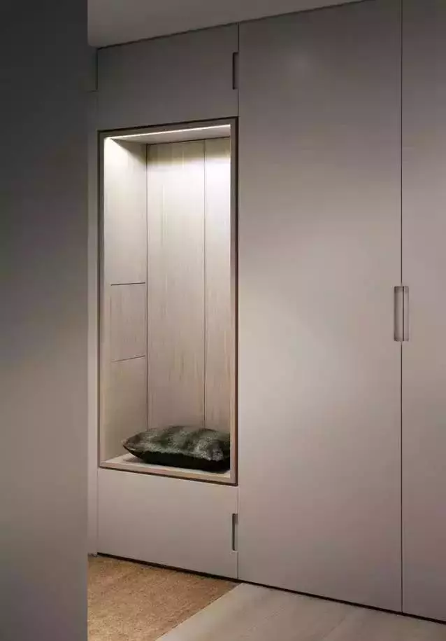 把玄关鞋柜做成入墙式，好看实用还不占地！